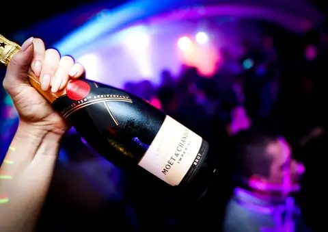 Champagner auf der Party