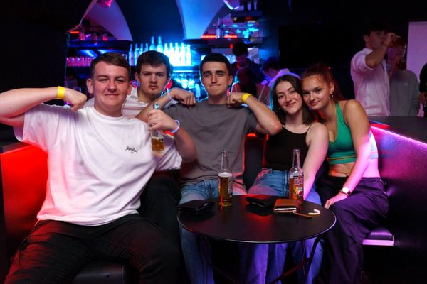 Gruppe in der Lounge